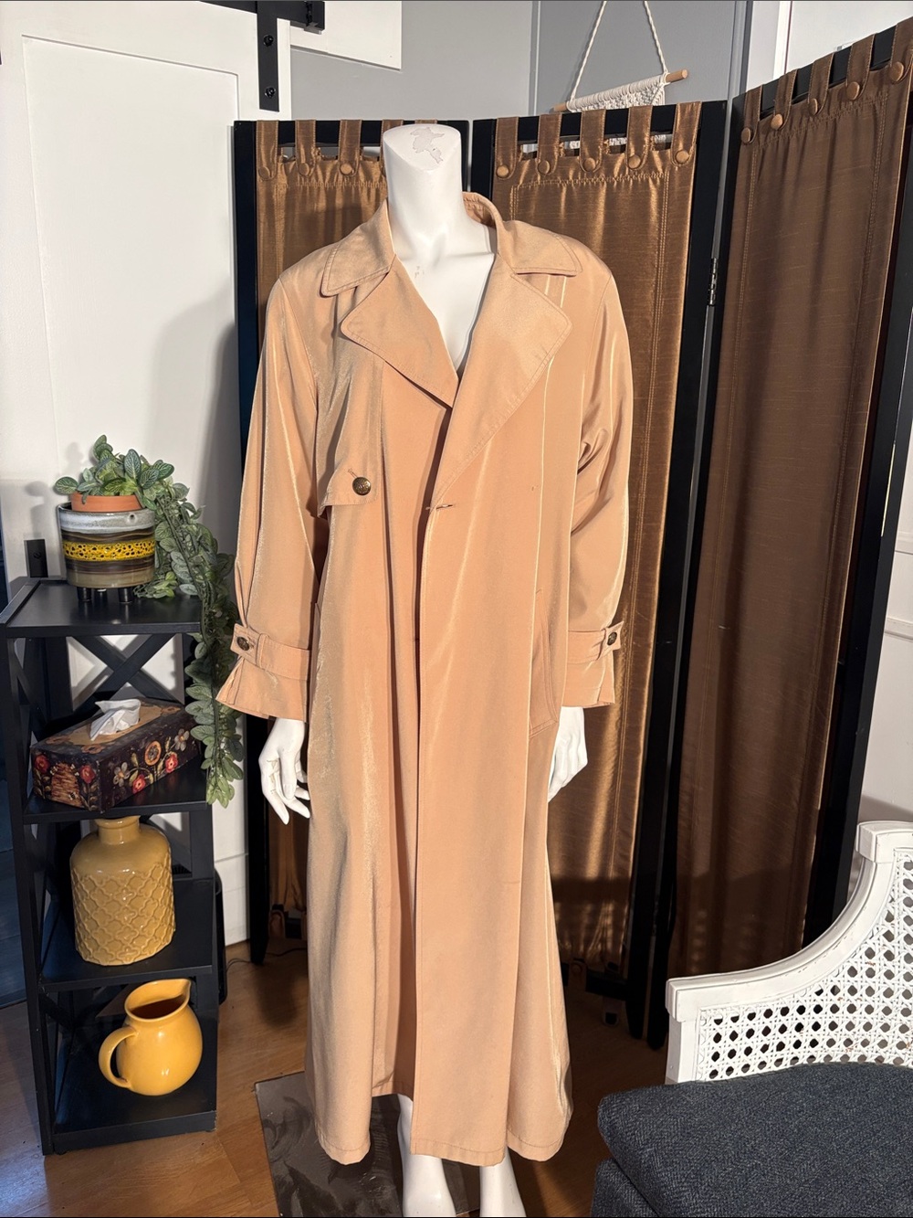 Loose Lightweight Trenchcoat With Tie Waist